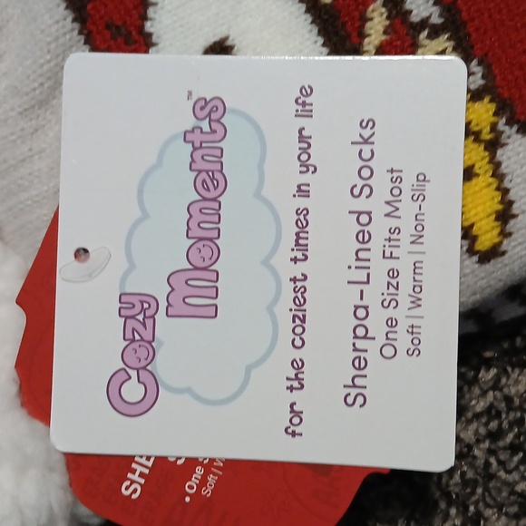 ❤️Snoopy Sherpa Socks Cozy Moments Fuzzy Footies Slippers - Picture 3 of 9